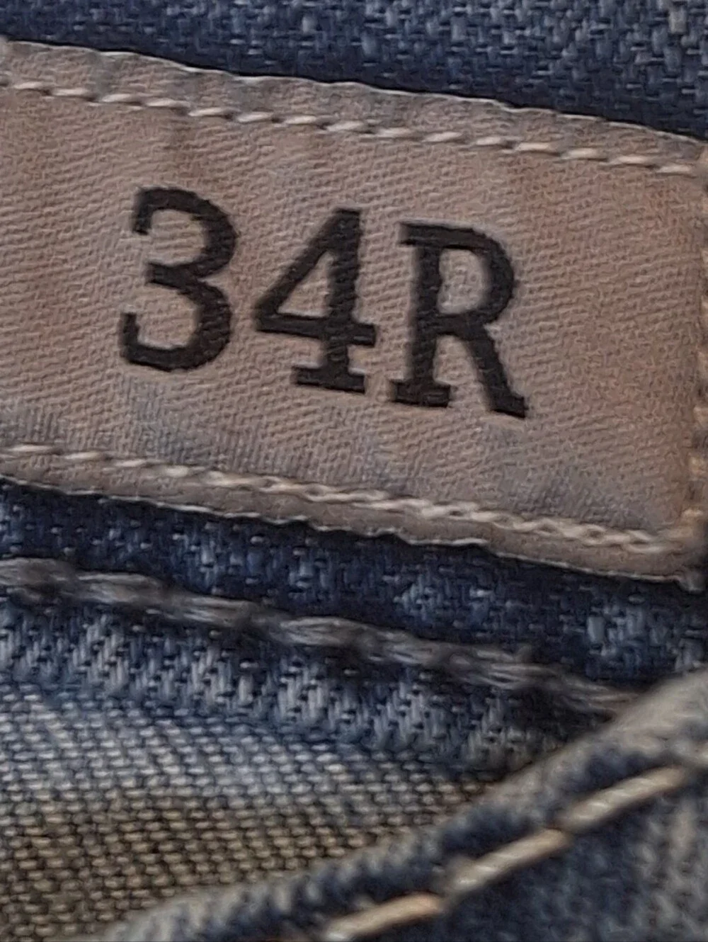 BKE Derek Straight Midrise Blue Jeans Whiskering Fading 34x29.5